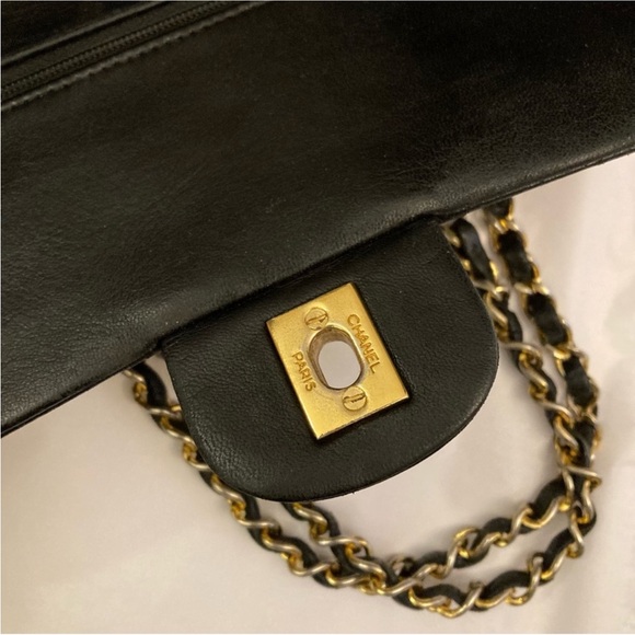 Chanel Vintage Classic Double Flap Lambskin Leather Shoulder Bag - Picture 5 of 16